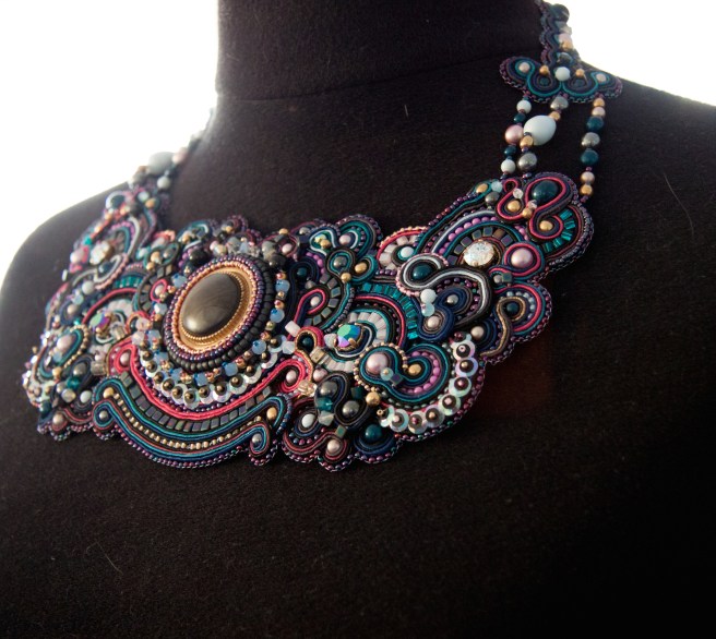 dissident sheep bijoux brodés haute couture Commande personnelle Galaxy Aline1 (1 sur 1)