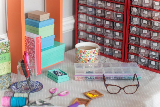 dissident-sheep-bijoux-brodes-article-atelier-3