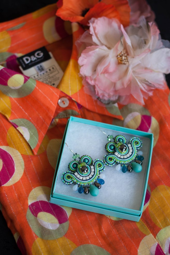 Dissident Sheep bijoux brodés pièces uniques Mini Earrings Pearl ed Iza 2