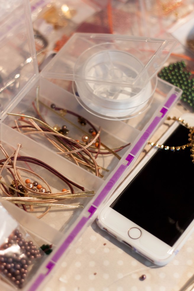 Dissident sheep bijoux brodés haute couture - collection Avril 18 manhattan behind 1