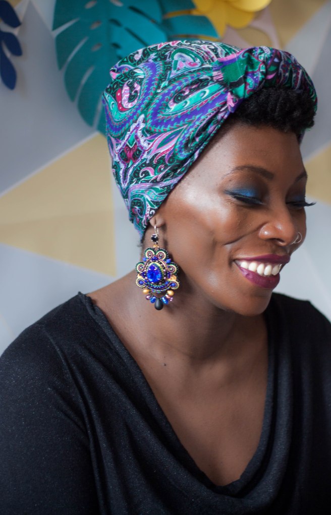 Dissident sheep bijoux brodés haute couture - Shooting au petit bonheur la fleur murielle jacquet - Marianne 18